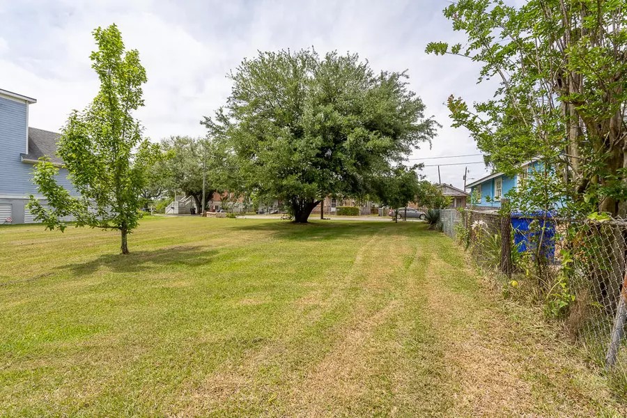 2303 Peonie Ave, North Charleston, SC 29405