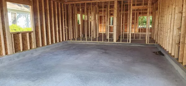 Santee, SC 29142,213 Myrtlewood Dr