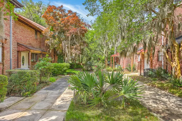 North Charleston, SC 29418,4372 Great Oak Dr