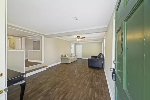 Andrews, SC 29510,109 Plum Ln