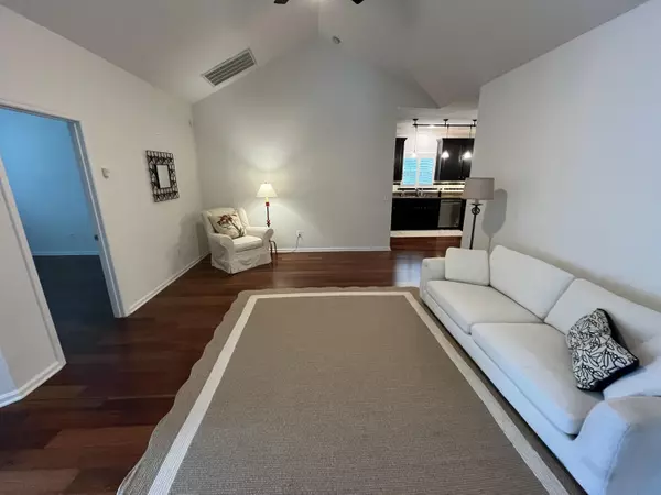 Johns Island, SC 29455,1297 Segar St