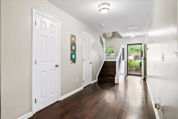 North Charleston, SC 29420,8676 Grassy Oak Trl