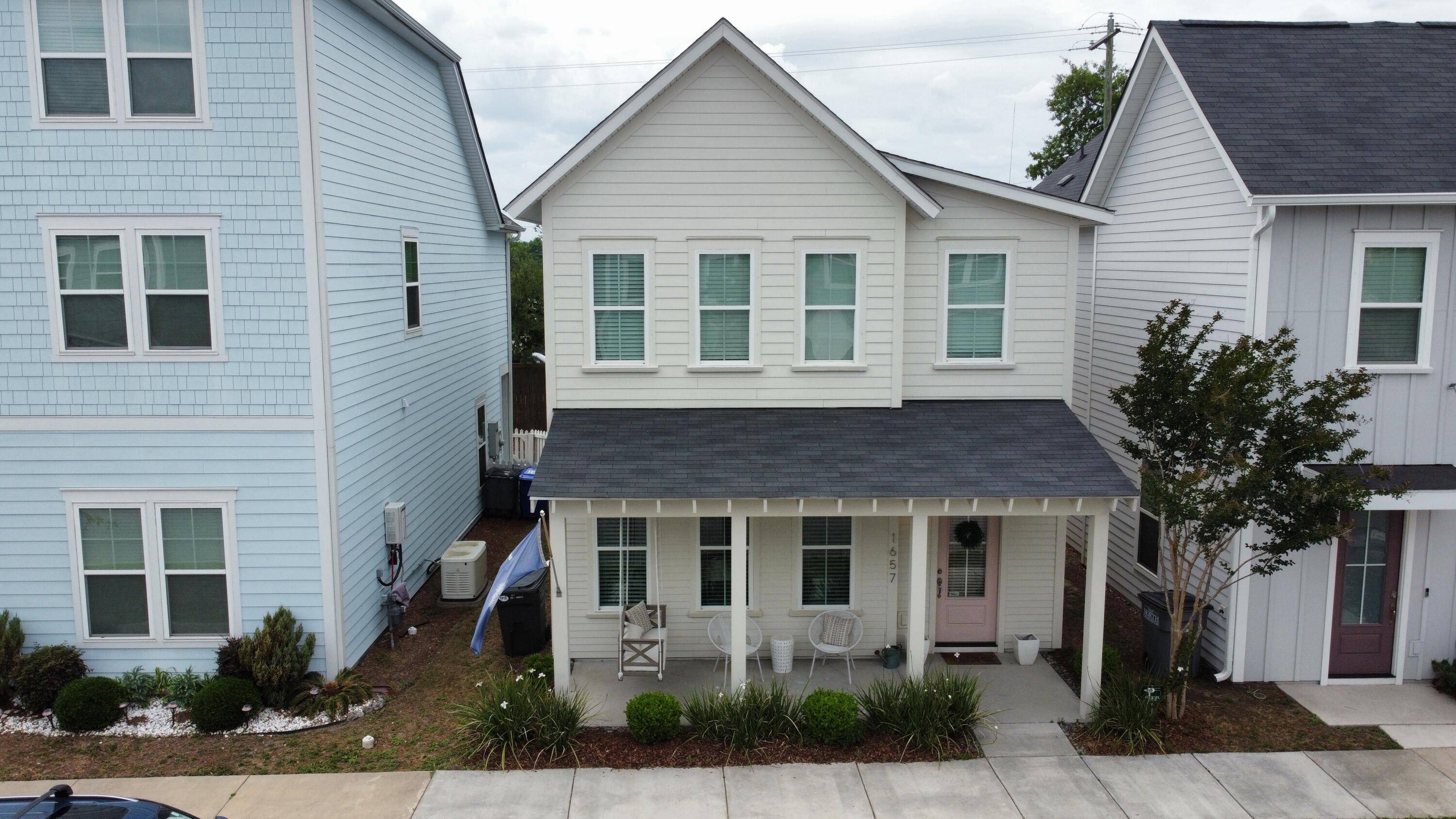 North Charleston, SC 29405,1657 Indy Dr