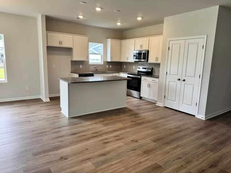 1000 Par Three Ct, Manning, SC 29102