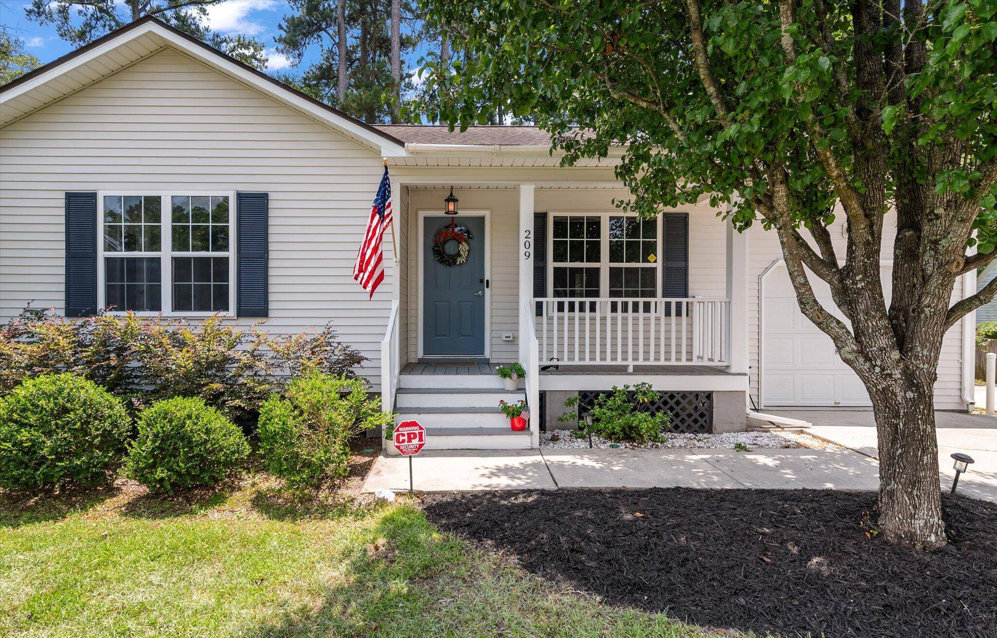 Summerville, SC 29483,209 Lipman St