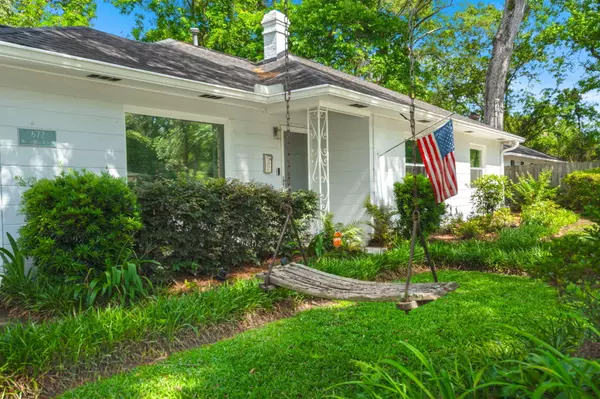 Charleston, SC 29407,672 W Oak Forest Dr