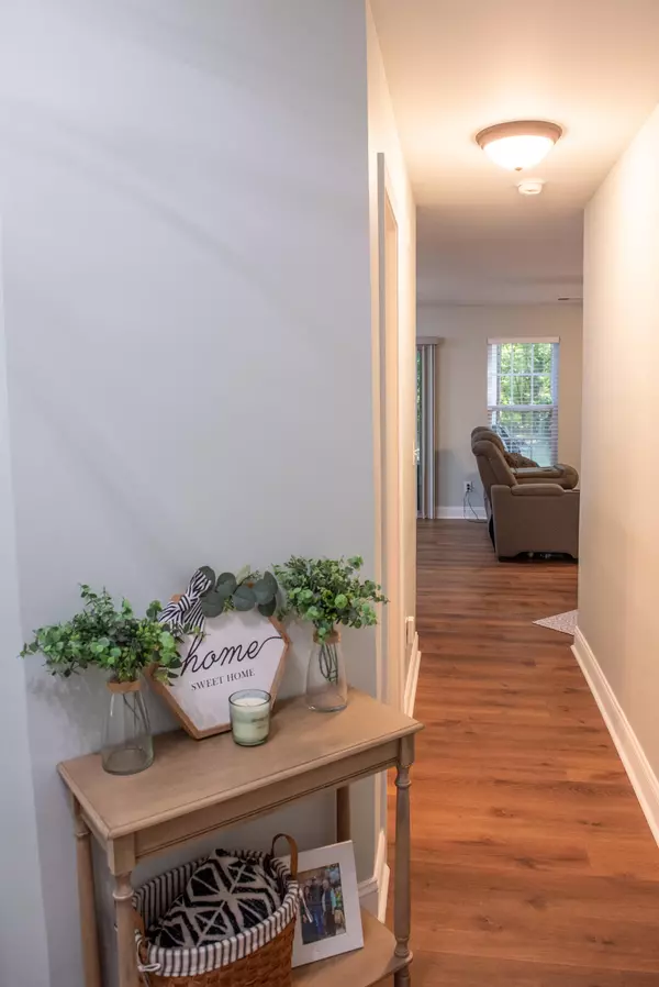 Summerville, SC 29485,109 Holly St