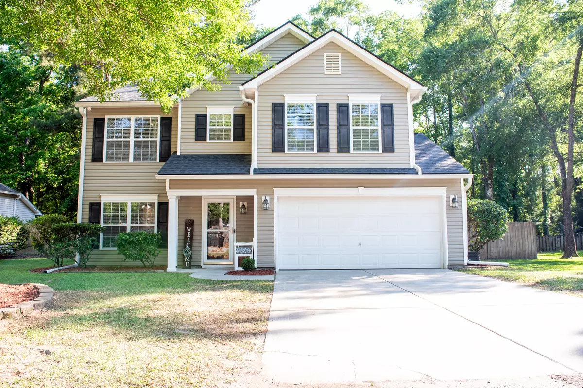 Summerville, SC 29485,109 Holly St
