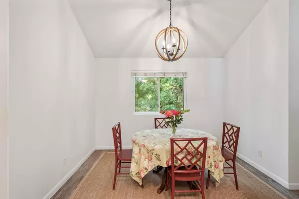 Mount Pleasant, SC 29464,1142 Village Creek Ln #4