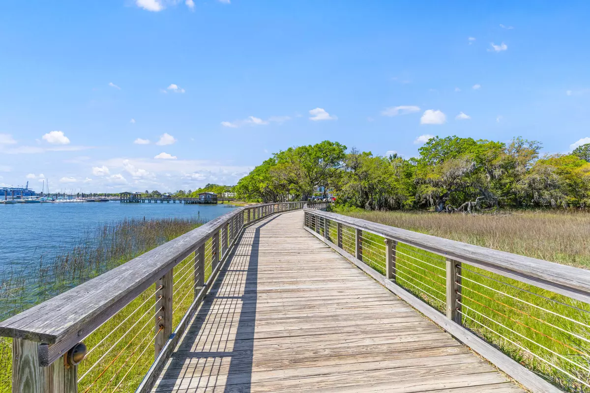 Charleston, SC 29492,130 River Landing Dr #3202