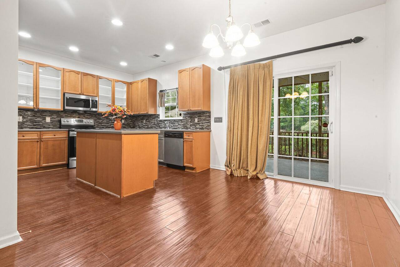 North Charleston, SC 29420,5404 Red Fork Ln