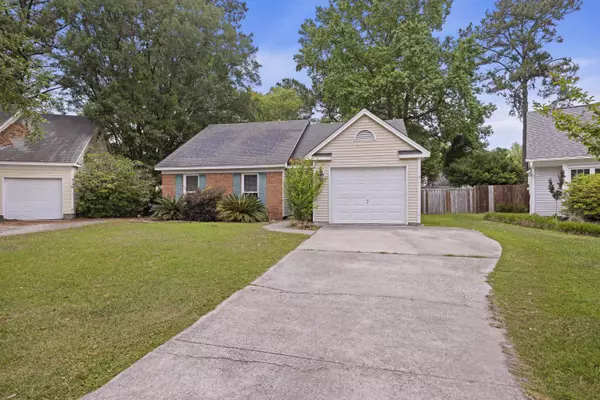 Summerville, SC 29485,111 Macfarren Ln