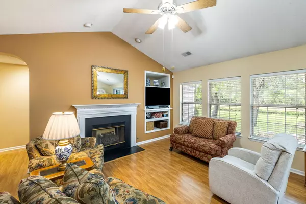 Charleston, SC 29414,420 Manorwood Ln