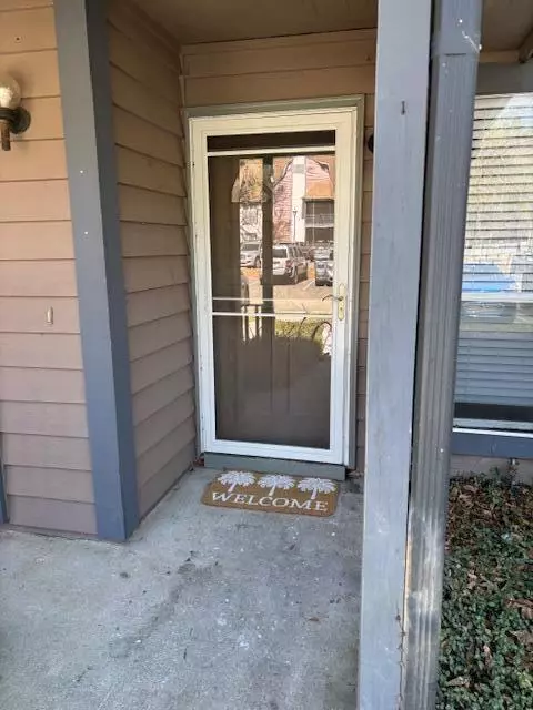 North Charleston, SC 29418,7945 Edgebrook Cir #B