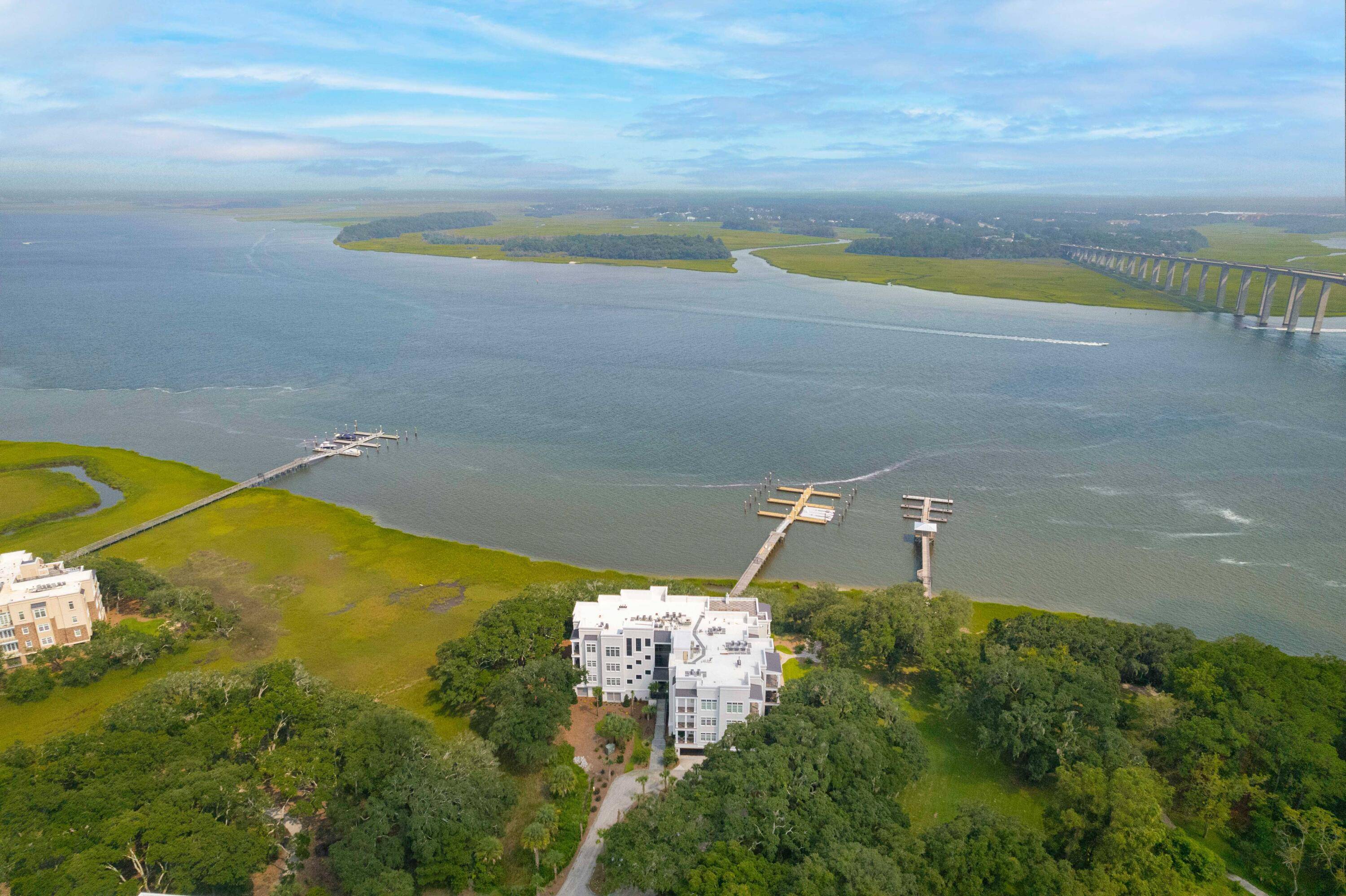 Charleston, SC 29492,108 Fairbanks Oak Aly #201