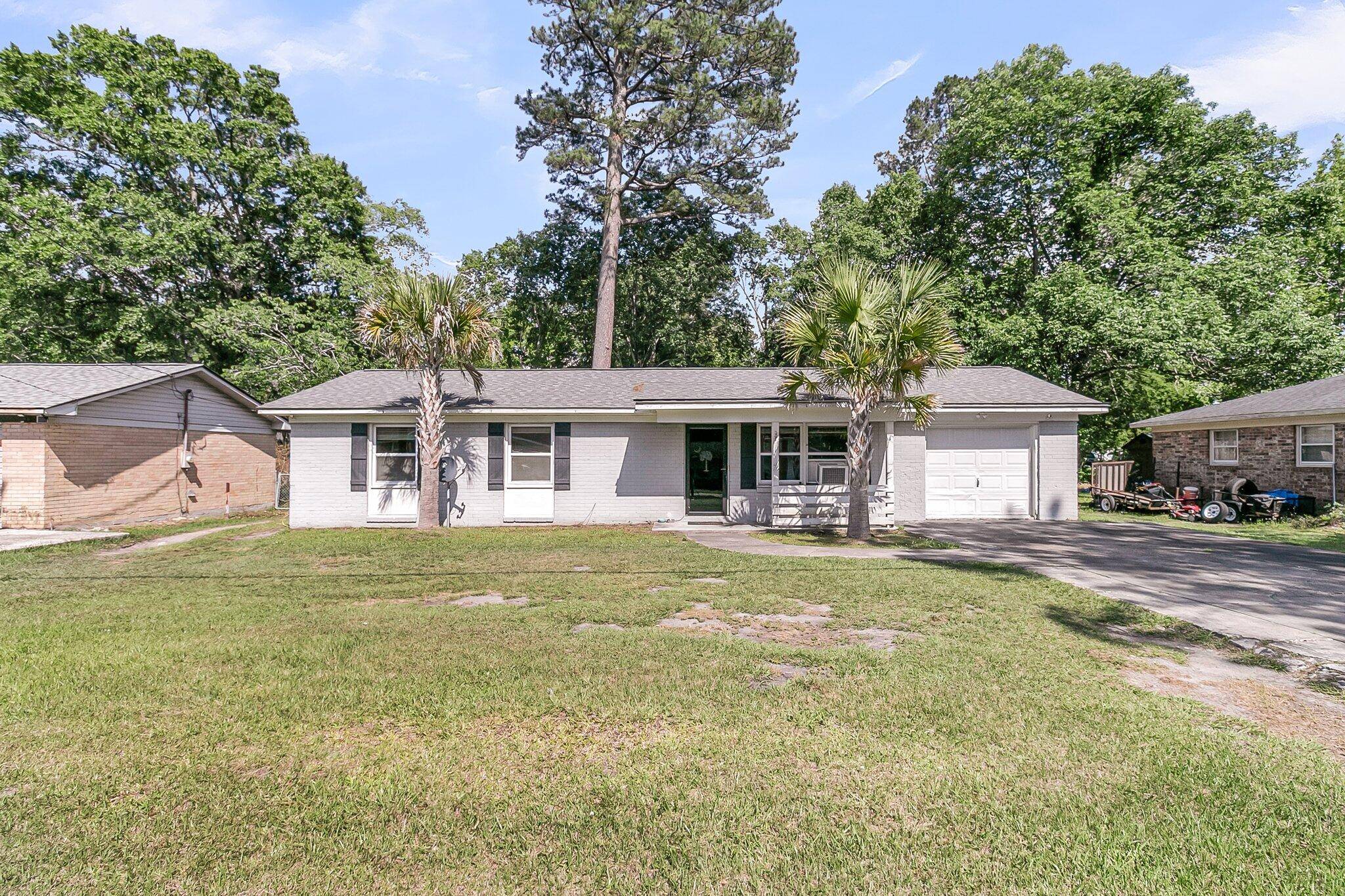 242 Amy Dr,  Goose Creek,  SC 29445