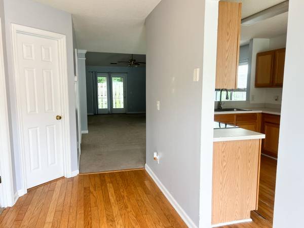 Summerville, SC 29485,311 Dupont Way