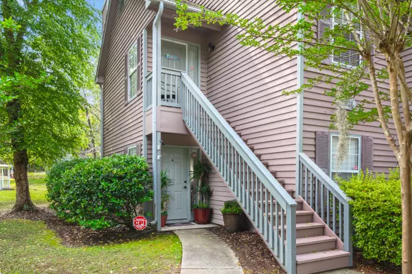 North Charleston, SC 29418,7921 Cricket Ct #305 E