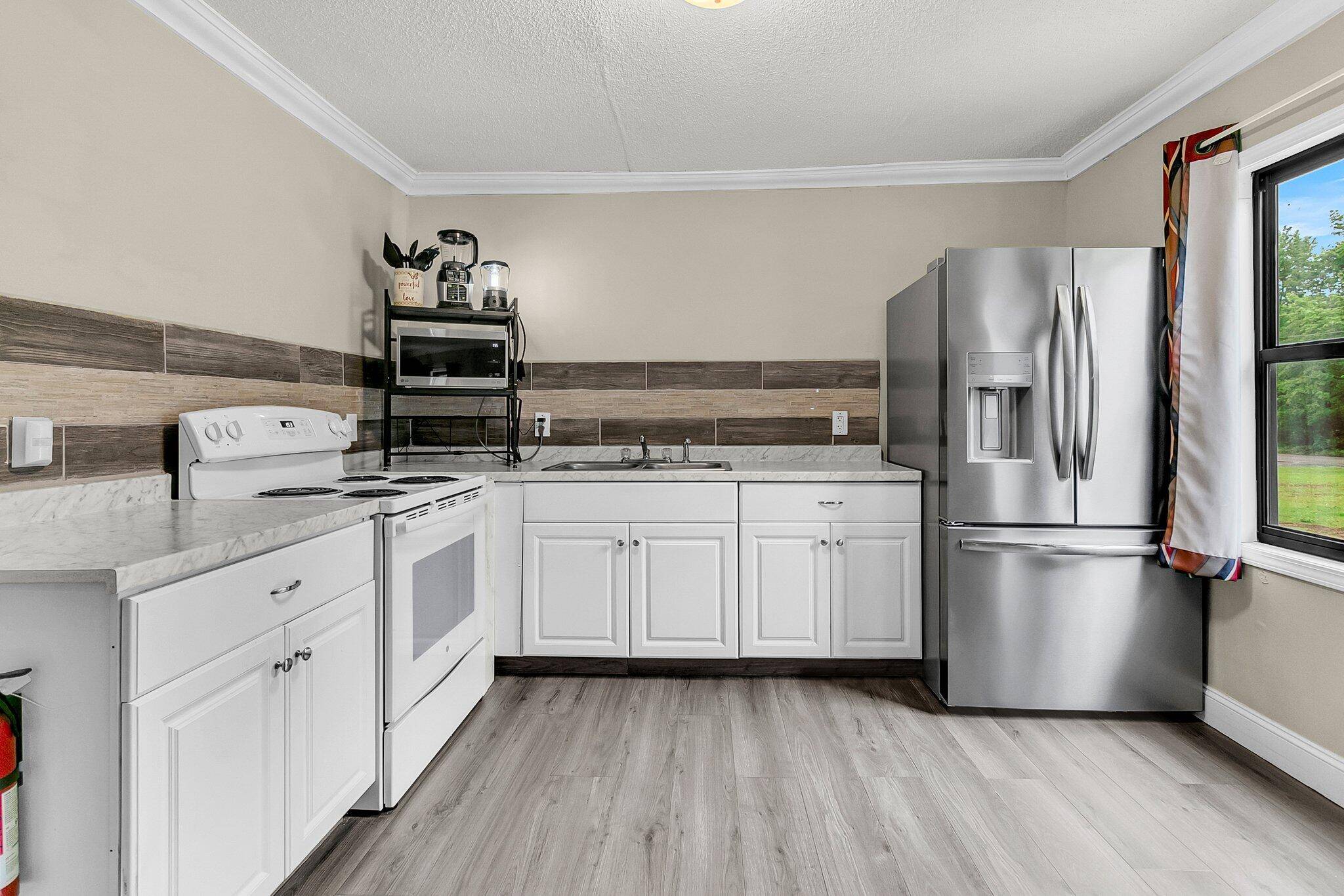 Cross, SC 29436,611 Murphy Bay Dr