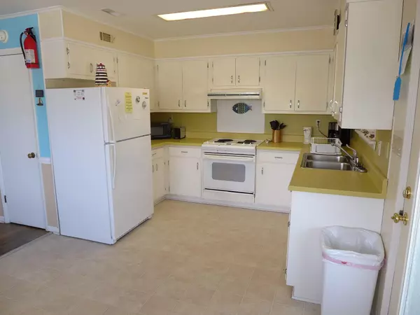 Edisto Island, SC 29438,2401 Palmetto Blvd