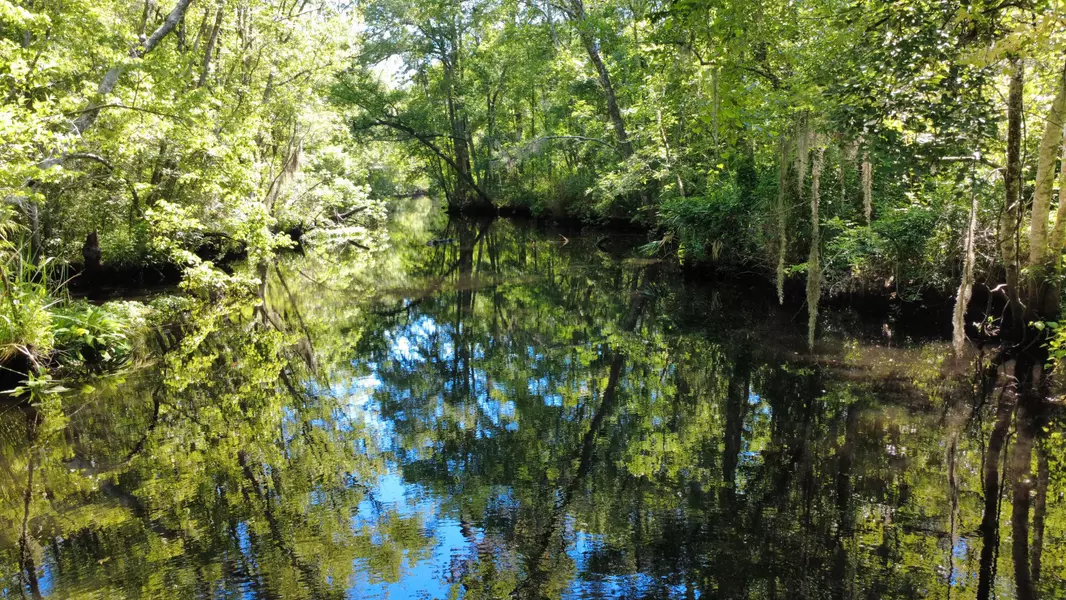 211 Waters Ct, Walterboro, SC 29488