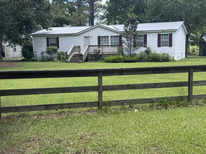 13 Wee Hope Loop, Walterboro, SC 29488