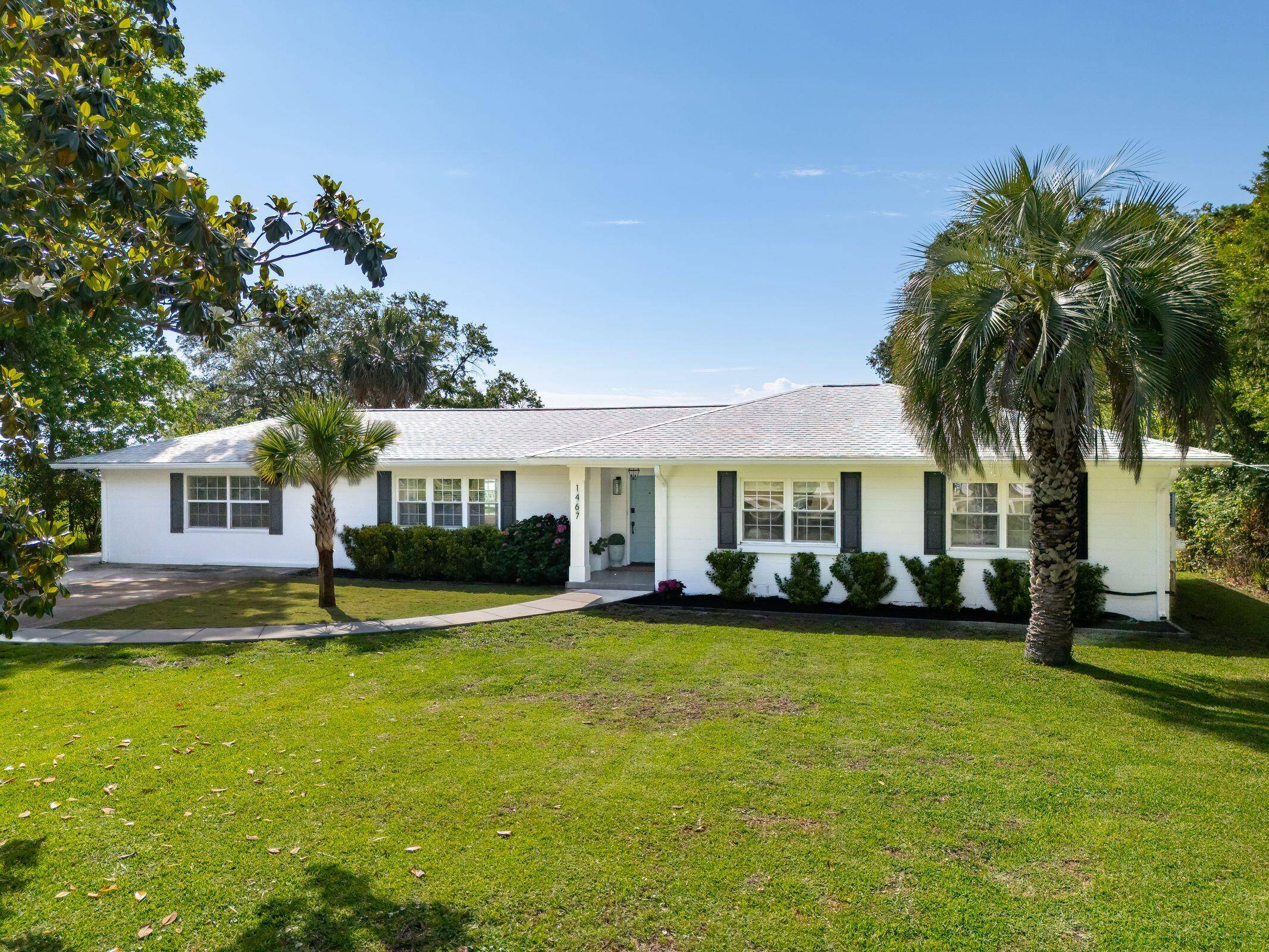 1467 Battalion Dr, James Island, SC 29412