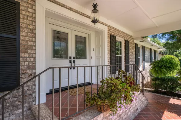 Summerville, SC 29485,102 Ashborough Ave