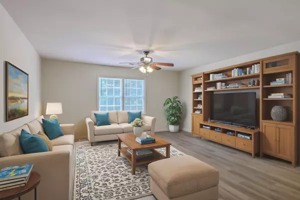 2150 Spoleto Ln #H2, North Charleston, SC 29406