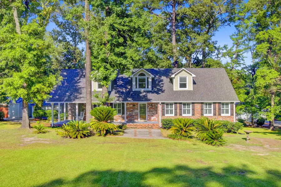 206 Chaussee Blvd, Summerville, SC 29483