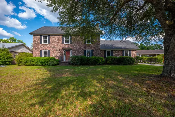 305 Whitewood Ct,  Moncks Corner,  SC 29461