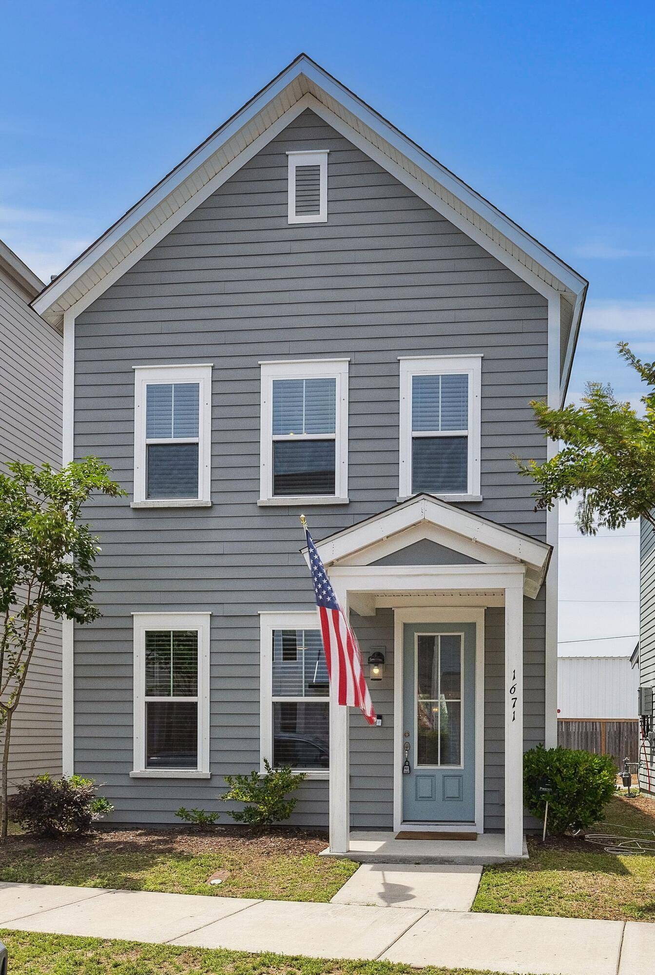 1671 Indy Dr, North Charleston, SC 29405