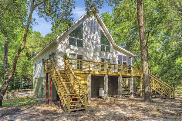 Wadmalaw Island, SC 29487,2468 Marina Rd