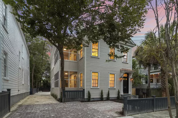 19 Smith St #A, Charleston, SC 29401