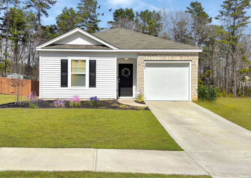 386 Spruce Ivy St, Moncks Corner, SC 29461