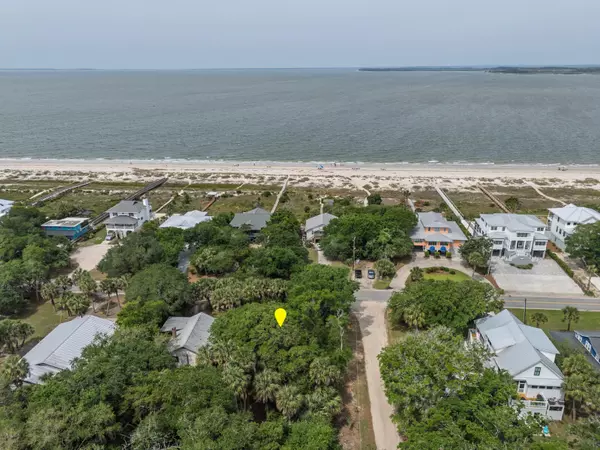 3329 Palmetto Blvd, Edisto Beach, SC 29438