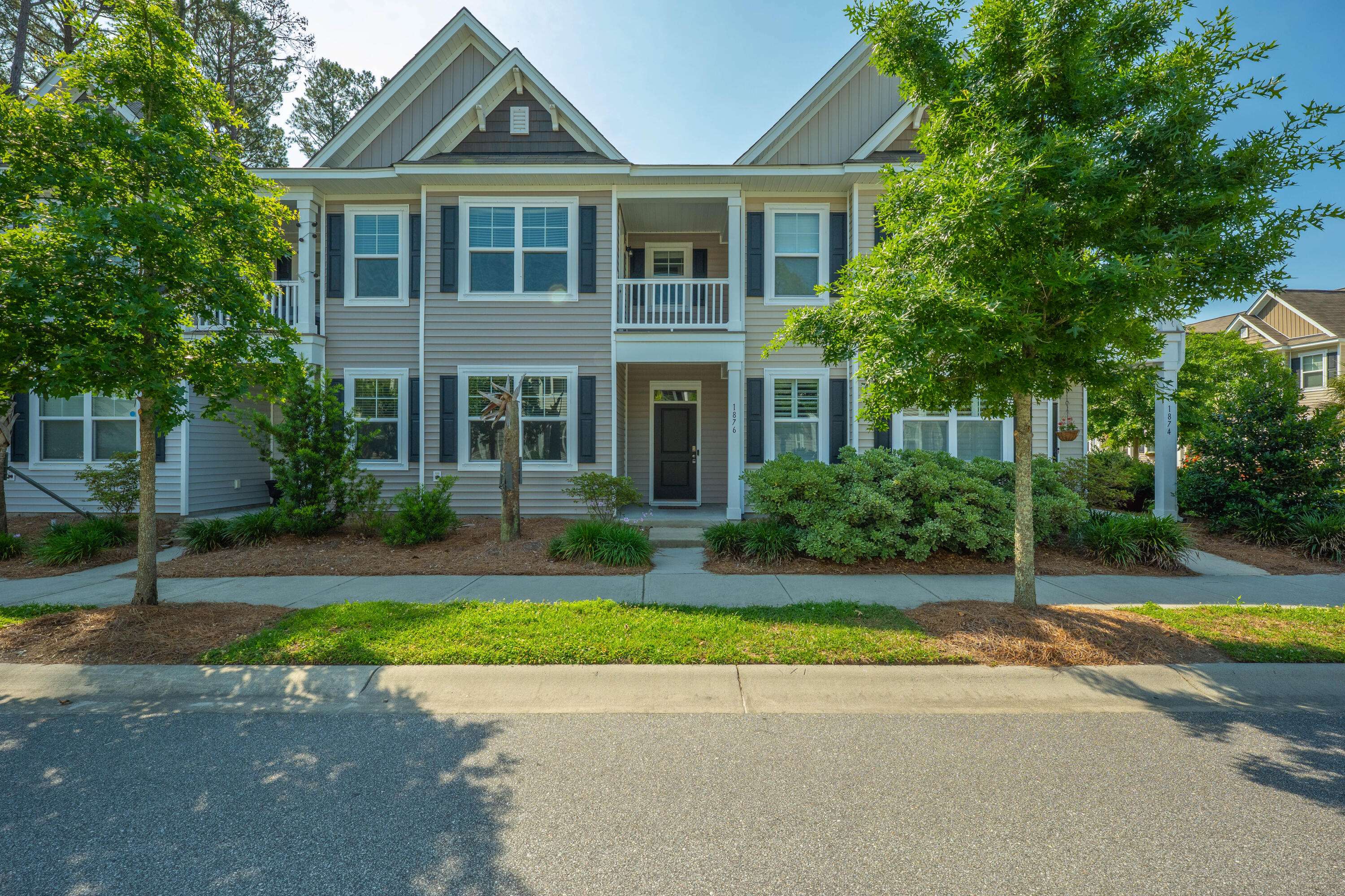 1876 Towne St, Johns Island, SC 29455