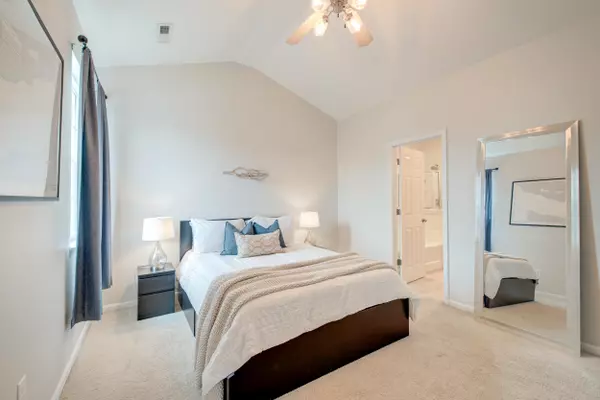 Johns Island, SC 29455,543 Mclernon Trce