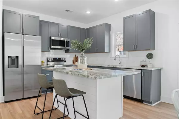 Moncks Corner, SC 29461,1738 Us-52
