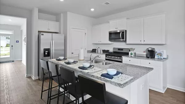 Summerville, SC 29486,718 Long Bluff Rd