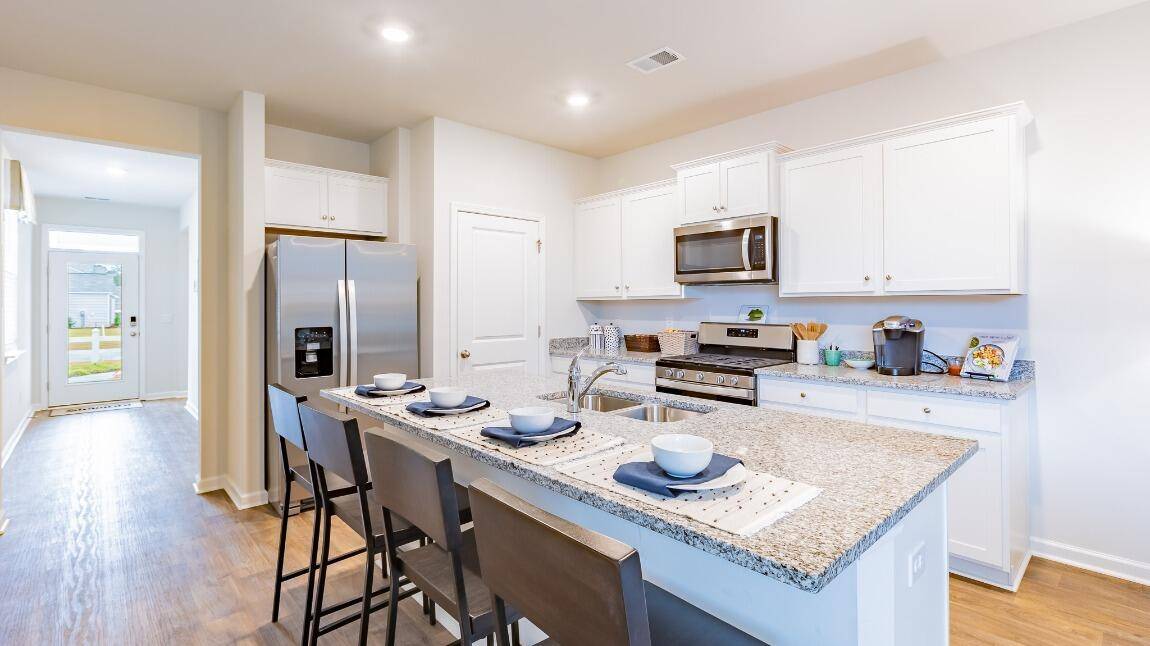 Summerville, SC 29486,812 Long Bluff Rd