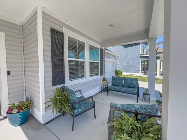 Summerville, SC 29483,415 W Respite Ln