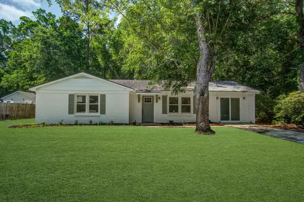 3231 Stonehaven Dr, North Charleston, SC 29420