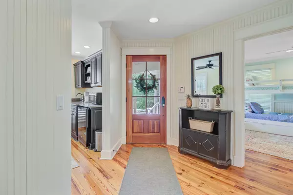 Isle Of Palms, SC 29451,22 Beachwood East