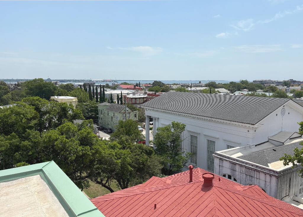 Charleston, SC 29401,21 George St #102