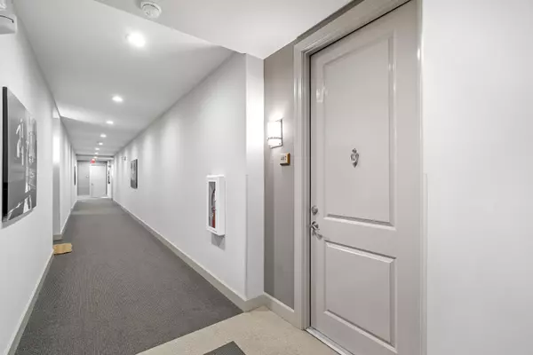 Charleston, SC 29492,145 Pier View St #407