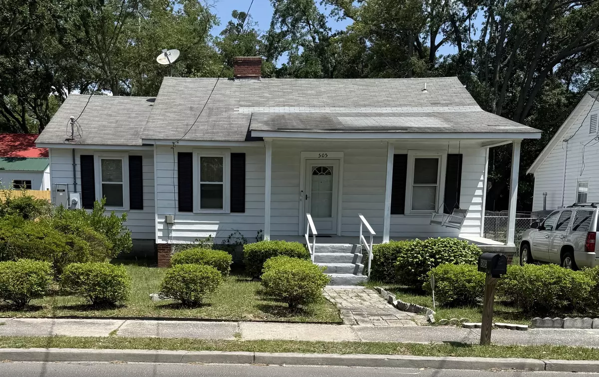 Walterboro, SC 29488,505 Blacks St