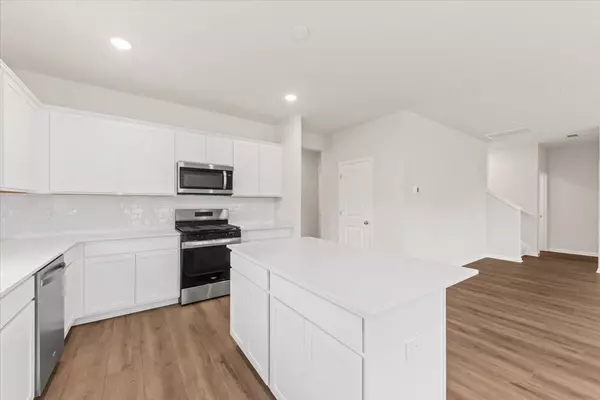 Summerville, SC 29486,737 Meadowbrook Ln