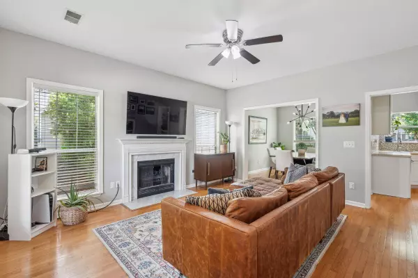 Mount Pleasant, SC 29464,334 Mossy Oak Way