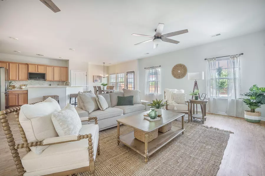 743 Redbud Ln, Summerville, SC 29486